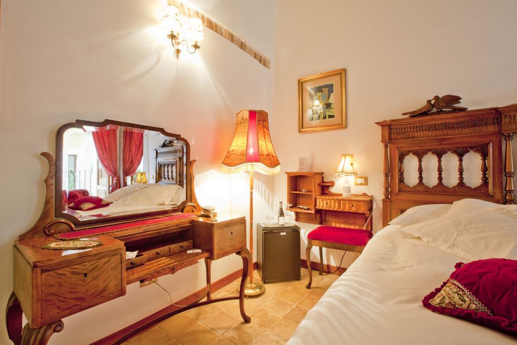 B&B Il Marchese Del Grillo Sulmona Quarto foto