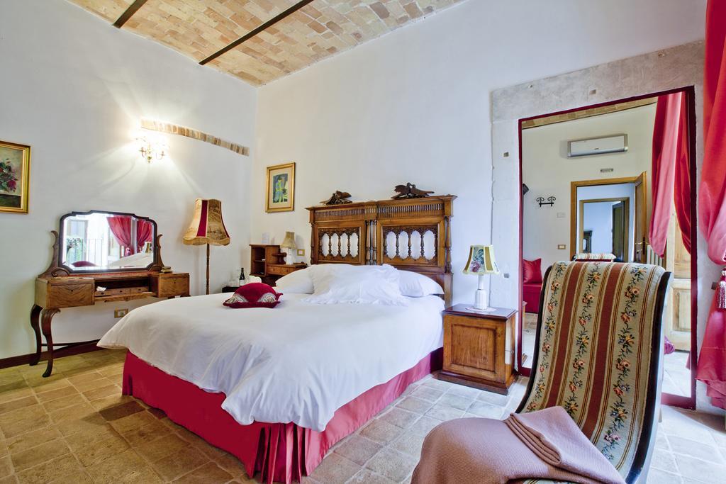 B&B Il Marchese Del Grillo Sulmona Quarto foto