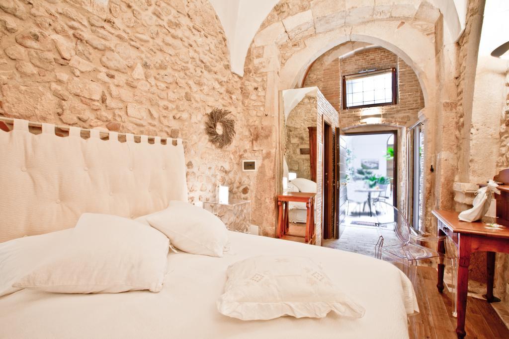 B&B Il Marchese Del Grillo Sulmona Quarto foto