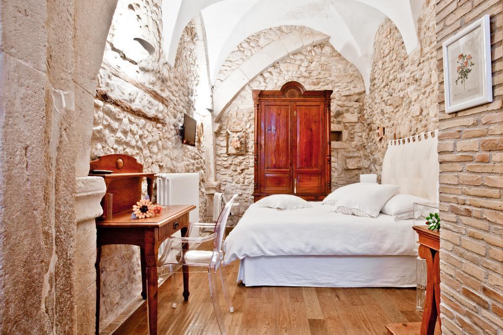 B&B Il Marchese Del Grillo Sulmona Quarto foto