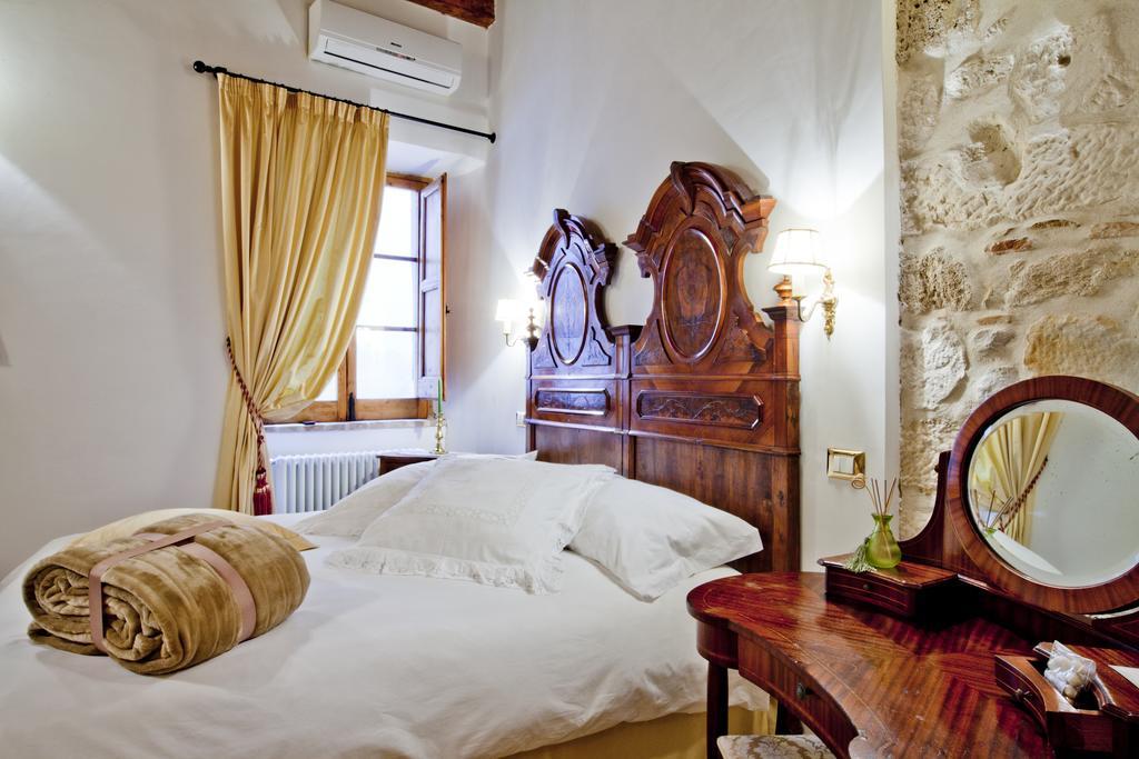 B&B Il Marchese Del Grillo Sulmona Quarto foto